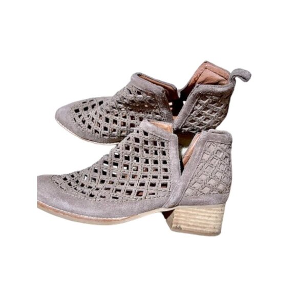 Jeffrey Campbell Taggart Pointed Western Booties Size 7.5 - Picture 5 of 7